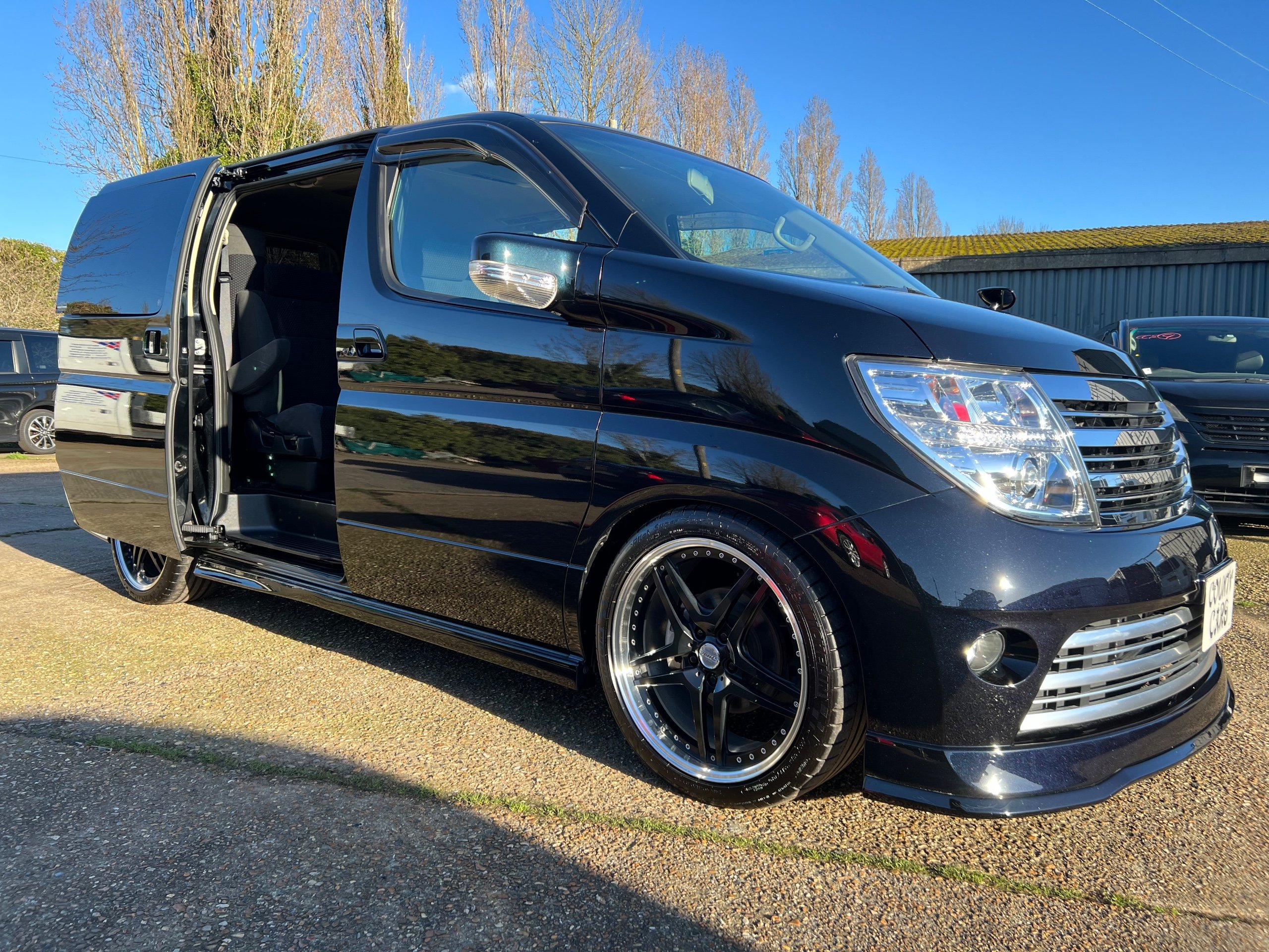 Used 2009 Nissan Elgrand Rider for sale in Rochester, Kent County